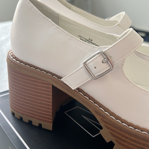 New With Tags! Size 9 - MIA Mary Jane Platform Heels - Picture 4 of 4